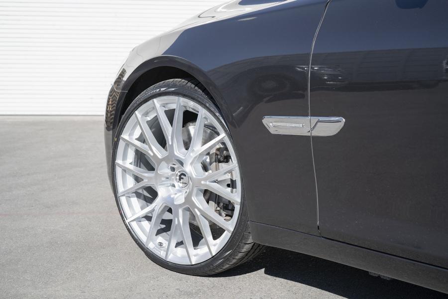 Детали экстерьера BMW 750Li on Forgiato Wheels (FLOW-001) 2018 года  (фото 5 из 6)